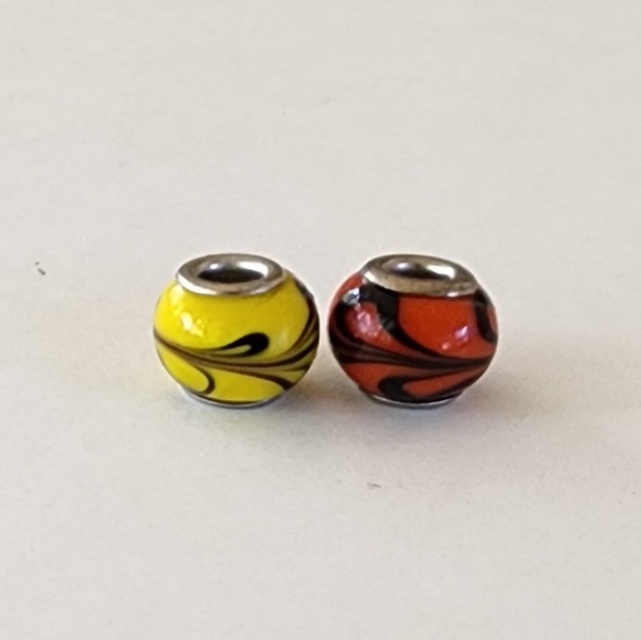 📿 Yellow & Orange Lampwork Glass Beads - Picture 2 of 6